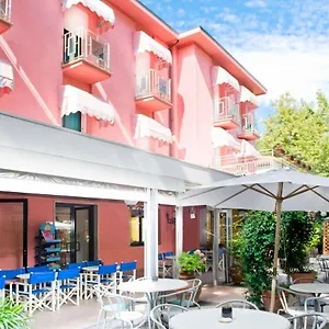 Rosa 2*, Cesenatico Italia