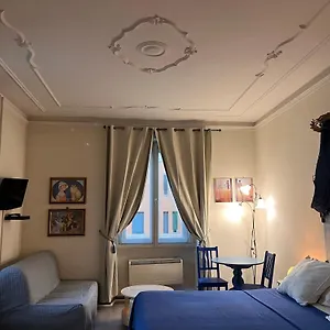 Dolcevirginia 3*, Roma Italia